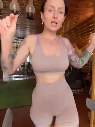 -AnnaMaria- - bongacams