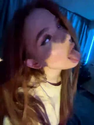 -LoveRoom- - bongacams