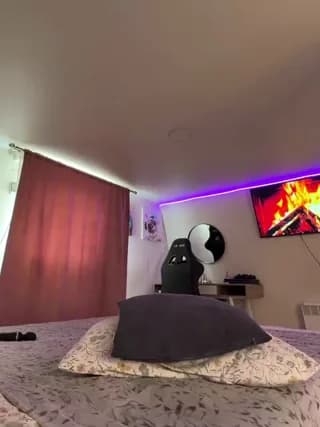 -MaybeBaby- - bongacams