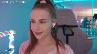 -VikkiL0vesCheese- - bongacams