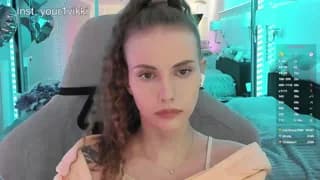 -VikkiL0vesCheese- - bongacams