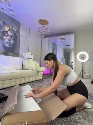 Adel-chocolatee - bongacams