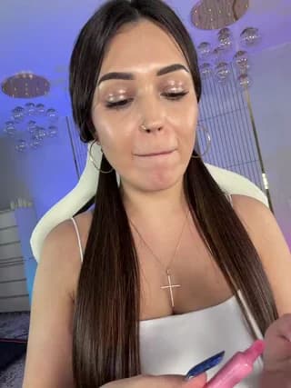 Adel-chocolatee - bongacams