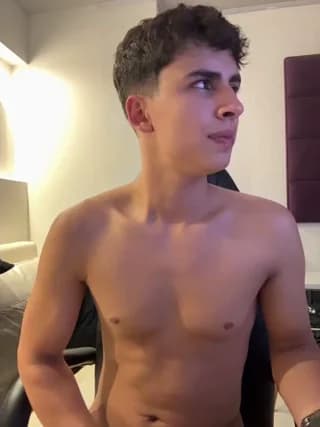 AdrianRinaldi - stripchat