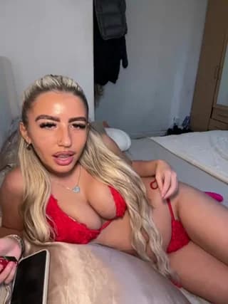 BlondeBetty - stripchat