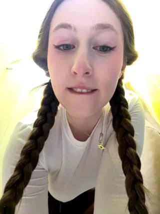FroggyAnna - stripchat