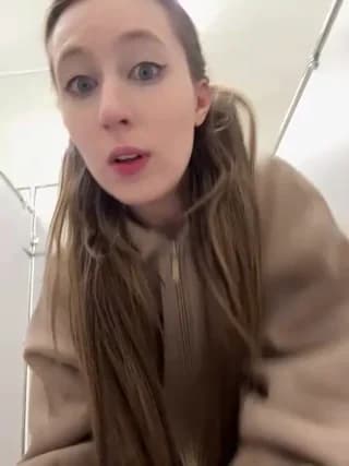 FroggyAnna - stripchat
