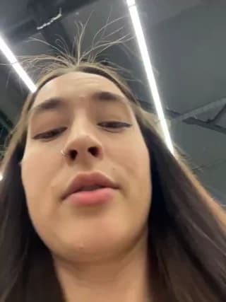 Holly_Play - stripchat