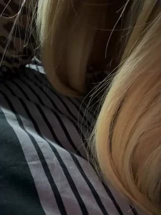 Hornyblond_Bella - stripchat