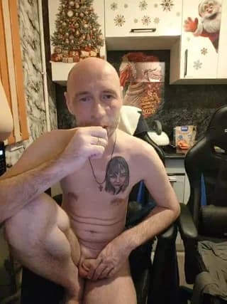 Innokentiy449 - bongacams