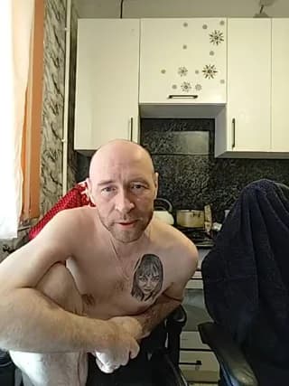 Innokentiy449 - bongacams