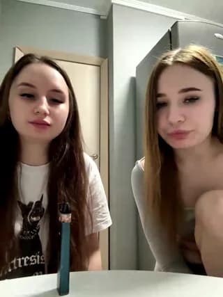 Kira-Sofia - bongacams