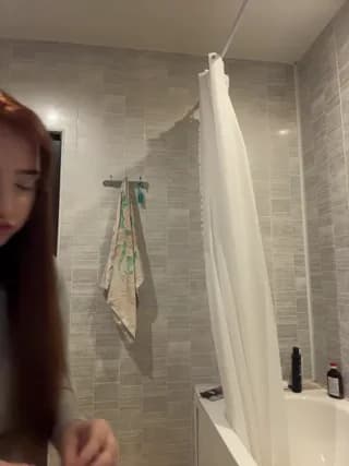 LittleDelora - bongacams