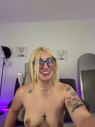 Megan_lu2 - stripchat