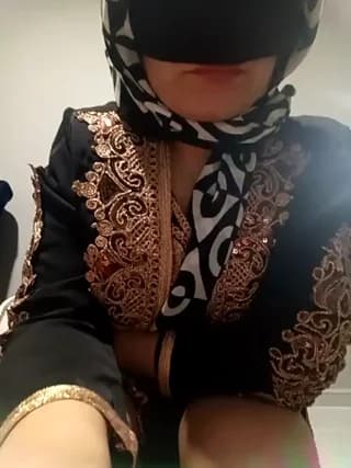 Melekyaraksever2545 - stripchat