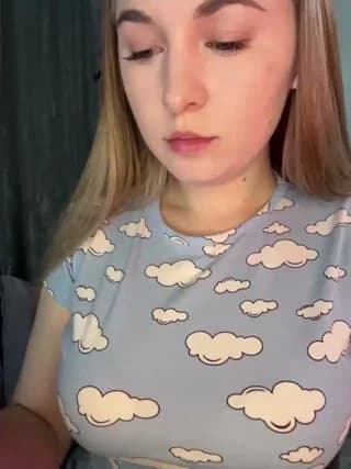 Peach--Alice - bongacams