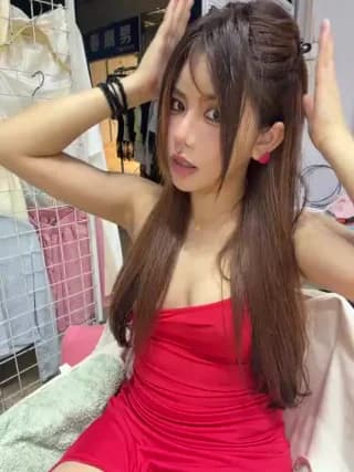 Selenaaaaa- - stripchat