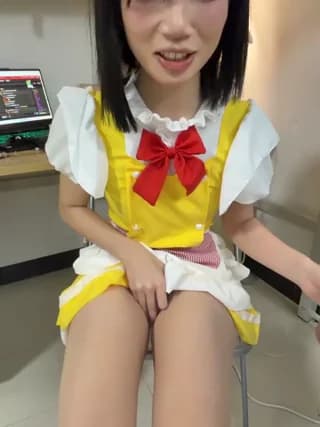 Yiyi-707 - stripchat