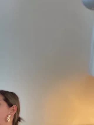 _Abril-Office1 - stripchat