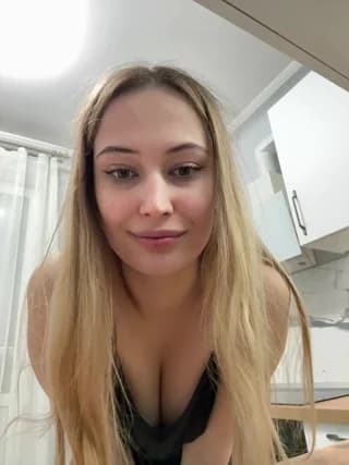 blonde_exe - stripchat