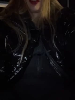 blonde_exe - stripchat