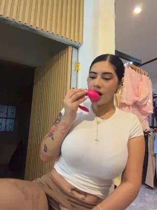 clarachanelricek - stripchat