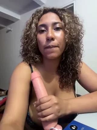 lauraltt - stripchat