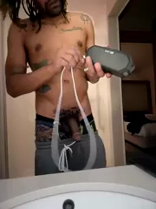 2HandsLong - stripchat