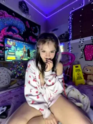 Cutiepiespanks - stripchat