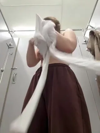 FroggyAnna - stripchat