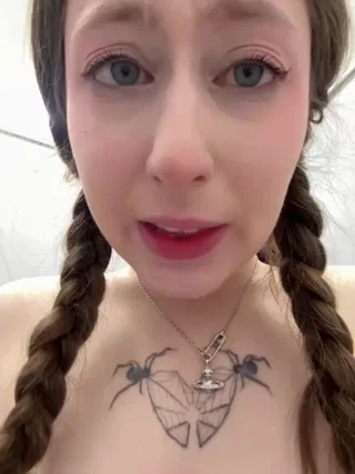 FroggyAnna - stripchat