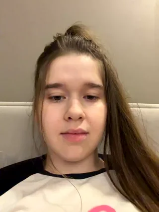 HornyGirlH - stripchat