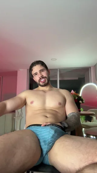 Valenthino_Salvatore - stripchat