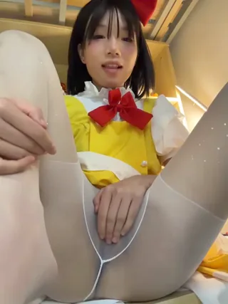 Yiyi-707 - stripchat