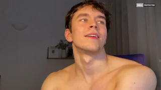 johnnnyhorny - chaturbate