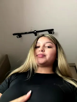 lunablossom_ - stripchat