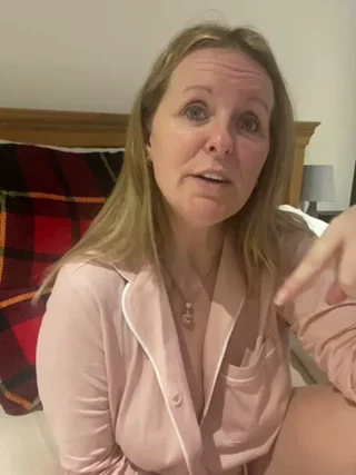 madamlillyrose - stripchat