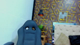 reed_kitty - chaturbate
